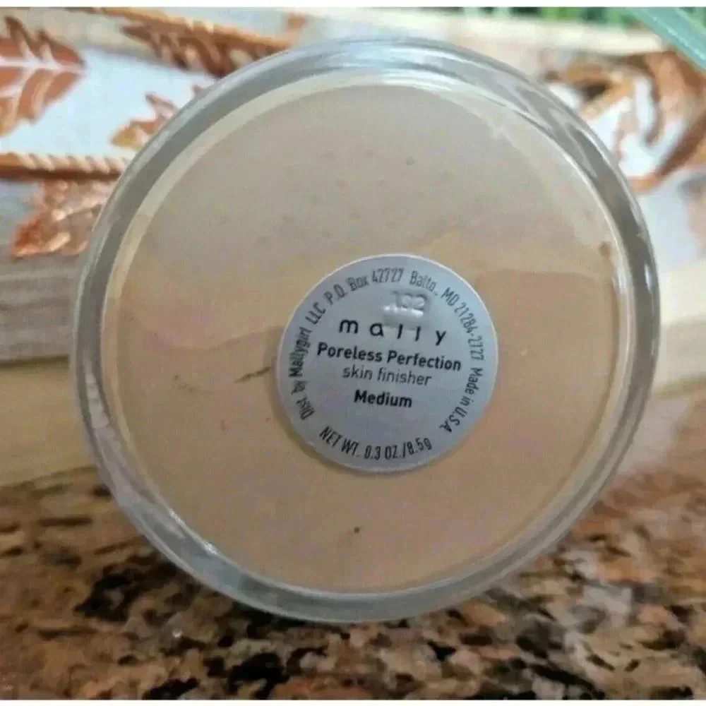MALLY Poreless Skin Finisher Powder MEDIUM New!